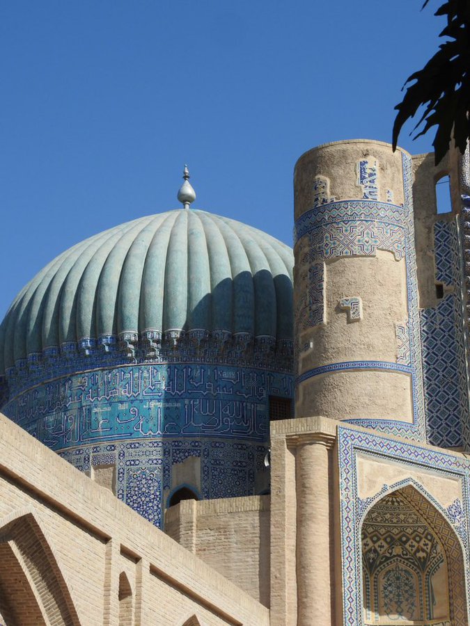 گنبد زیبای مسجد خواجه ابو نصر پارسا+عکس