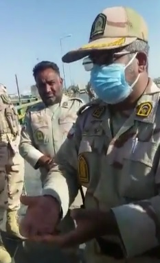 حرکت تکان دهنده فرمانده ایران در مقابل طالبان+عکس