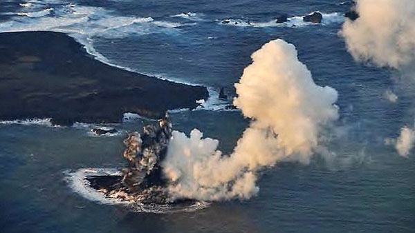  جزیره جدید در ژاپن پس از فوران آتشفشان زیر آب!