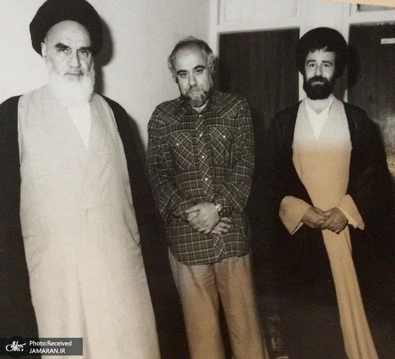 تصویر دیده نشده از علامه حکیمی در کنار امام خمینی+عکس