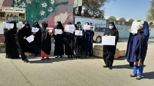 تجمع زنان افغانستانی در اعتراض به طالبان+عکس