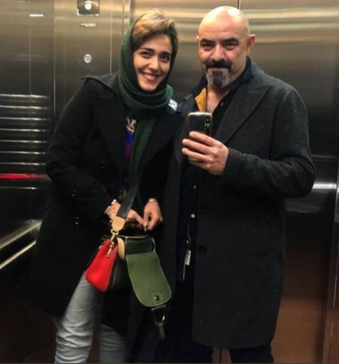 سلفی دیدنی بازیگر معروف همراه با همسرش در آسانسور+عکس