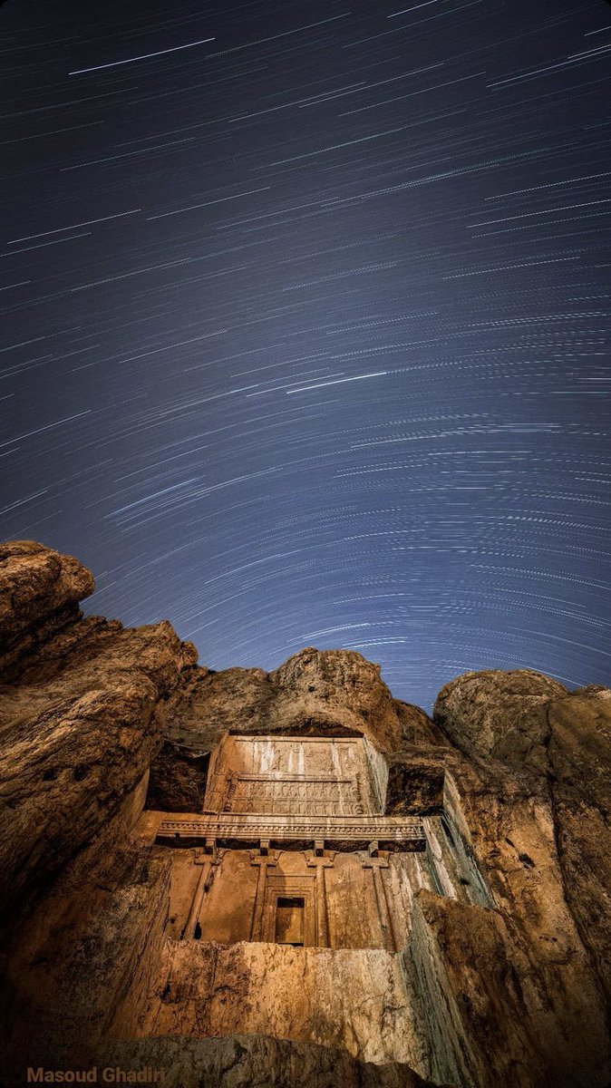 آسمان پرستاره بر فراز نقش رستم+عکس
