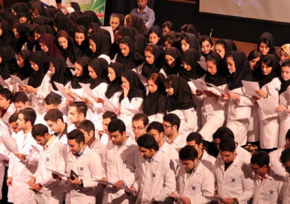 درخواست روسای ۴۴ دانشکده پزشکی برای بازنگری در سیاست‌های افزایش ظرفیت پزشکی