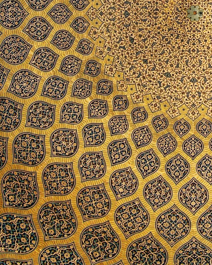 نقوش زیبای زیر گنبد مسجد شیخ لطف‌الله اصفهان+عکس