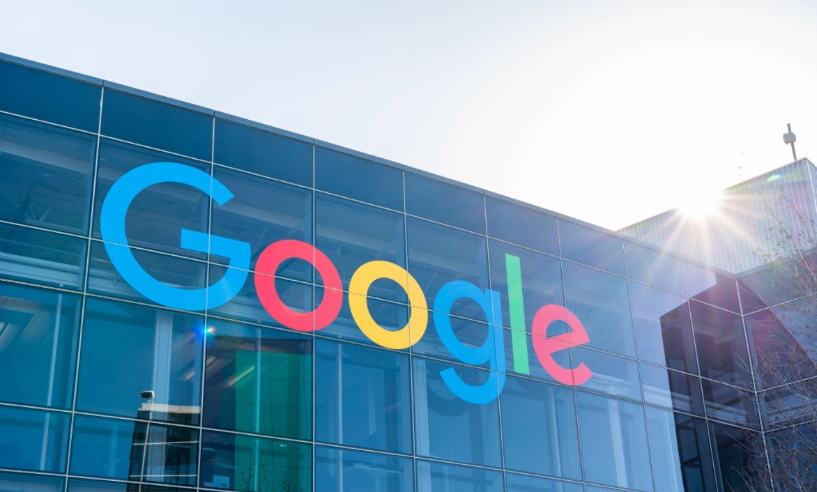 گوگل از موقعیت برتر سیستم عامل اندروید در هند سوءاستفاده کرده است
