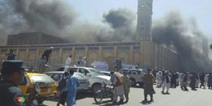 تصویر دردناک از انفجار در افغانستان با ۶۰ کشته+عکس