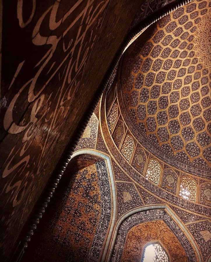 معماری روح نواز مسجد شیخ‌لطف‌الله+عکس