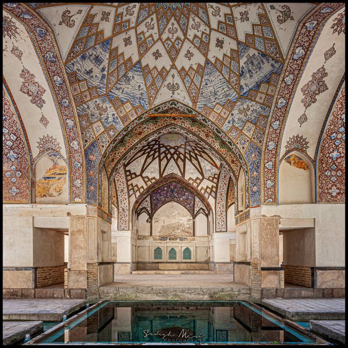 کوشک زیبای قاجاری در باغ فین کاشان+عکس