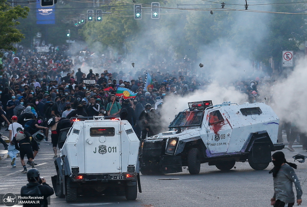 درگیری تظاهرات کنندگان در شیلی با پلیس+عکس
