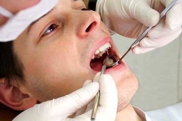 عدم تعادل باکتری‌های دهان یک عامل موثر در  ایجاد بیماری های لثه 