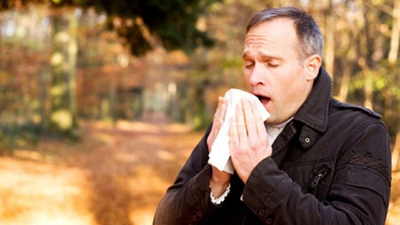 شباهت‌های آلرژی پاییزی و سایر بیماری‌های مشابه مانند کووید ۱۹، آنفلوانزا و سرماخوردگی ساده 