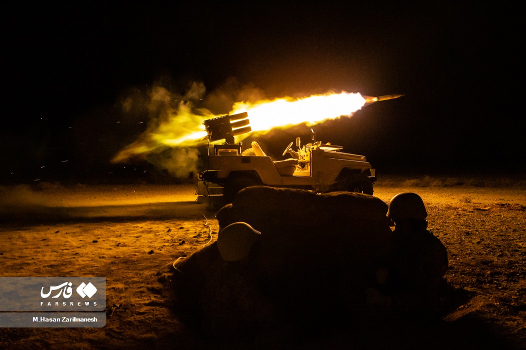 شلیک موشک مینی کاتیوشا توسط نیروهای ایرانی+عکس