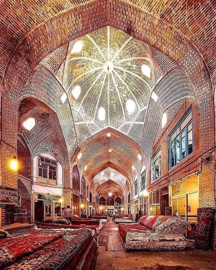 غوغای رنگ و نور در بازار تبریز+عکس