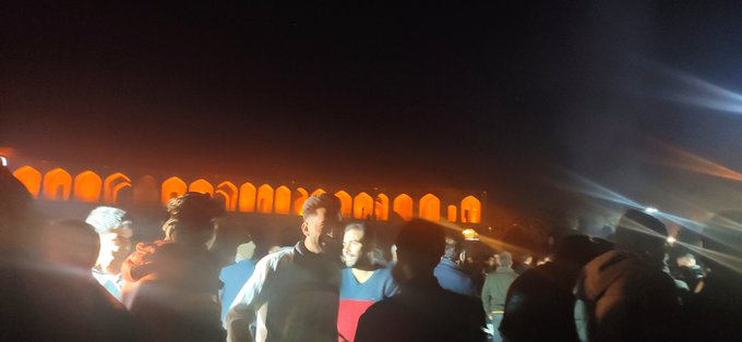 دومین شب بست نشینی کشاورزان اصفهانی +عکس