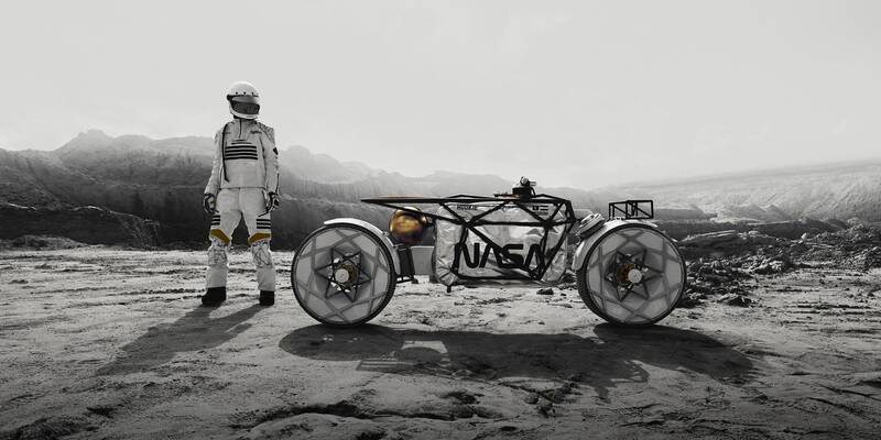 اولین موتورسیکلت برای تردد در ماه+عکس