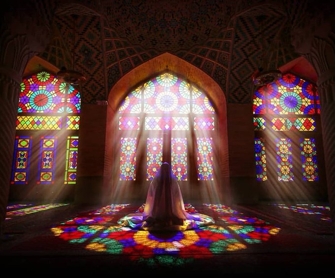 عبادت در زیباترین مسجد ایران+عکس