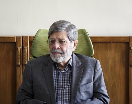 مخالفت رئیس فرهنگستان با ادغام دانشگاه‌های وزارت بهداشت و علوم