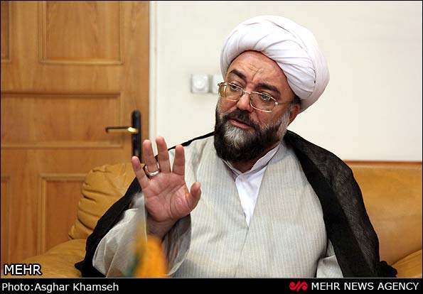 برخی کتاب‌ها با مُهر جعلی سازمان پژوهش وارد مدارس می‌شود