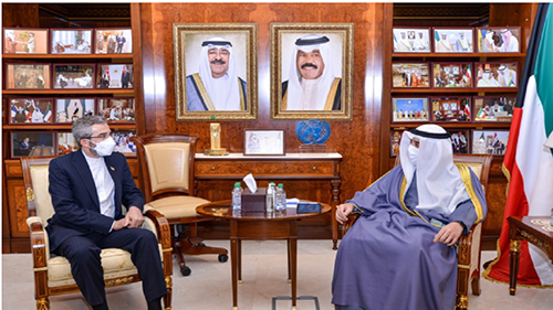 دیدار مقام ایرانی با وزیر کویت در اتاقی خاص+عکس