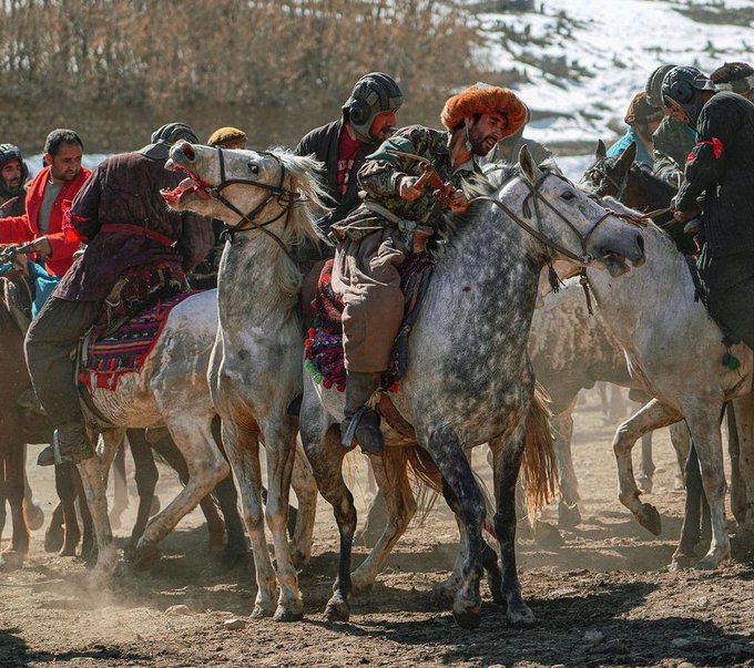 مسابقه جذاب اسب دوانی در افغانستان+عکس