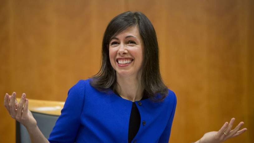 برای نخستین بار یک زن به عنوان رئیس کمیسیون فدرال ارتباطات (FCC) آمریکا انتخاب شد