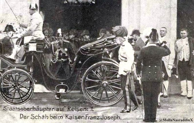امپراتور اتریش و مظفرالدین شاه در حال سوار شدن به کالسکه+عکس