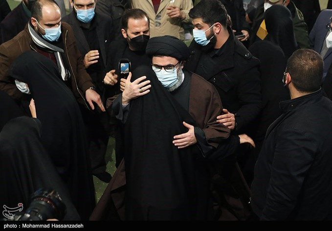 تصویر جالب از پدر همسر زینب سلیمانی در تهران+عکس