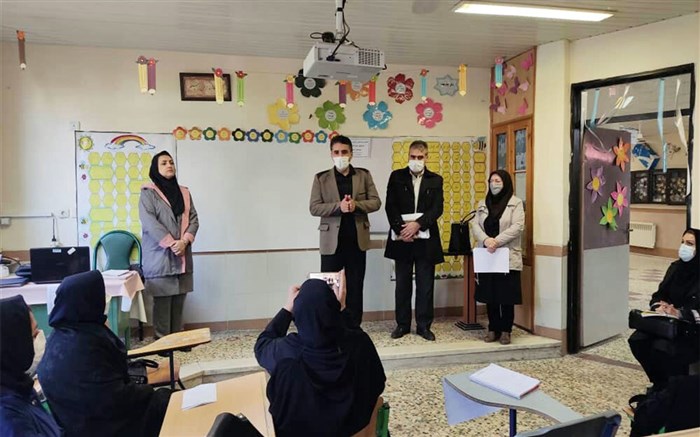 برگزاری کارگاه‌ آموزشی سرگروه‌های آموزش ابتدایی استان با نومعلمان