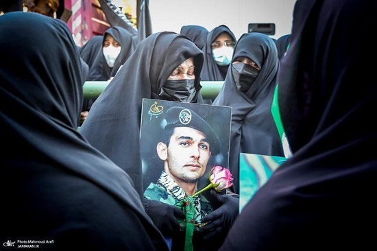 تصویری از یک مادر که همه ایران با آن گریه کردند+عکس