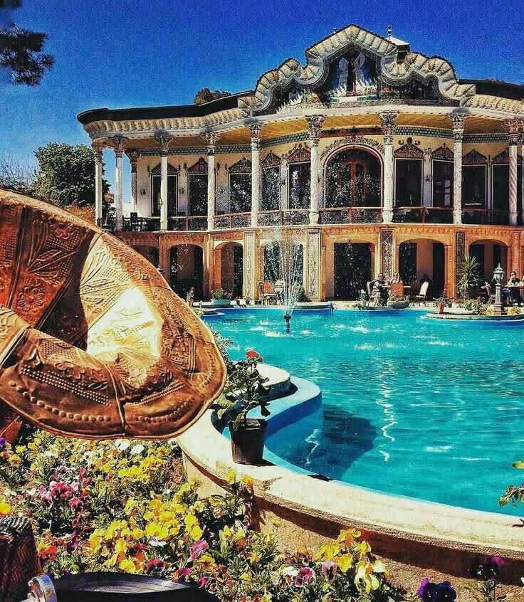 معماری زیبای عمارت شاپوری شیراز+عکس