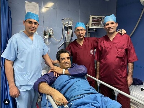 شوهر یکتا ناصر در بیمارستان بستری شد+عکس