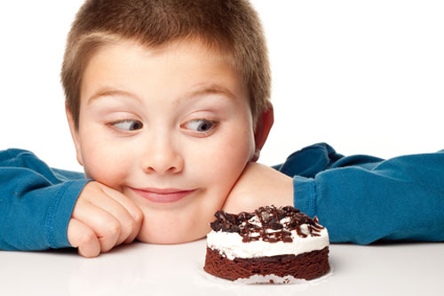 اگر فرزندم در معرض خطر چاقی باشد، چه باید بکنم؟