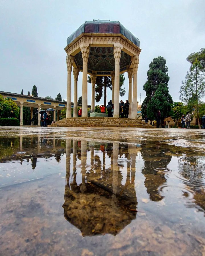 باران به حافظیه شیراز آمد+عکس