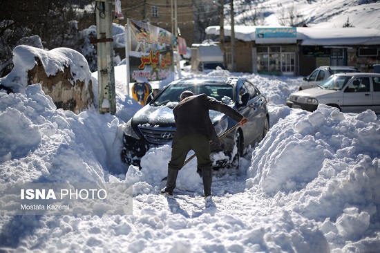 بارش سنگین برف در کیاسر مازندران مردم را دچار مشکل کرد+عکس