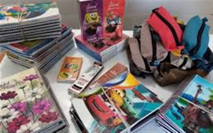 اهدای ۱۰۰۰ بسته لوازم‌التحریر به دانش‌آموزان مددجوی زابل