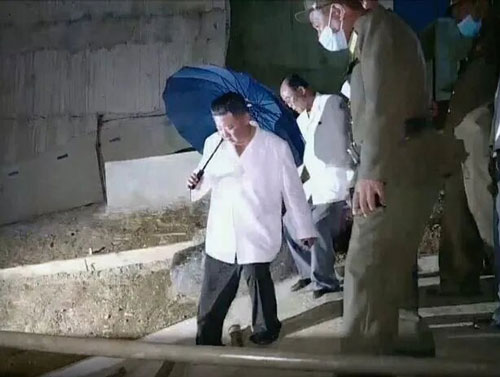 انتشار تصویر جنجالی از وضعیت جسمی رهبر کره شمالی+عکس