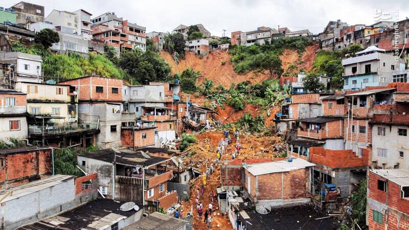 جستجو به دنبال قربانیان رانش زمین در برزیل+عکس