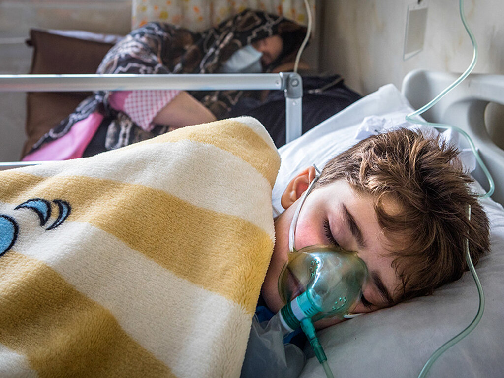 اختصاص کمک هزینه برای بستری دانش‌آموزان مبتلا به کرونا در بیمارستان