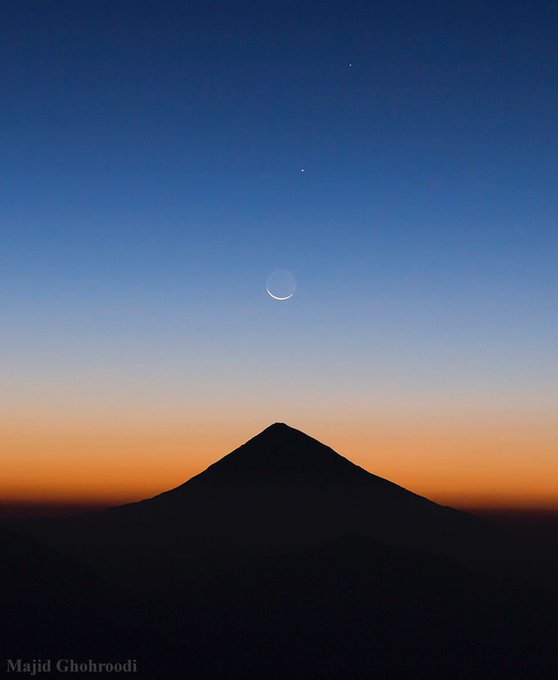 هم‌نشینی سیاره‌های عطارد و مریخ بر فراز قله دماوند+عکس