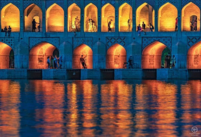 پل خواجوی پرآب در شب‌های اصفهان+عکس