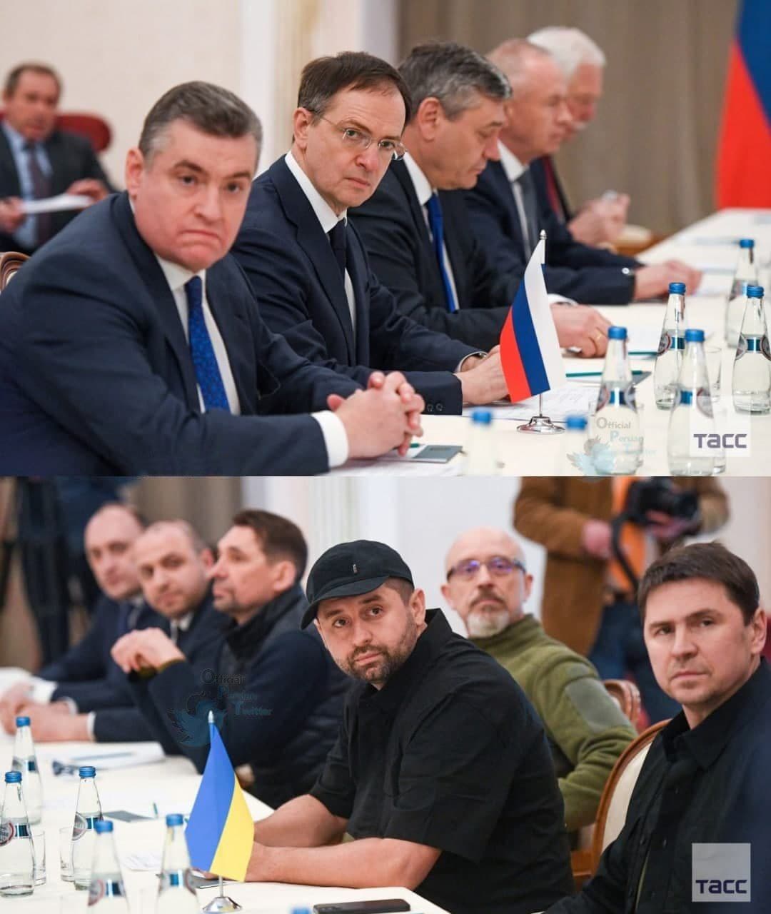 تفاوت ظاهر جالب هیئت مذاکره کننده روسی و اوکراینی +عکس