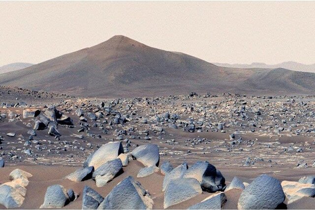 تصویر شگفت‌انگیز از تخته سنگ‌های مریخ