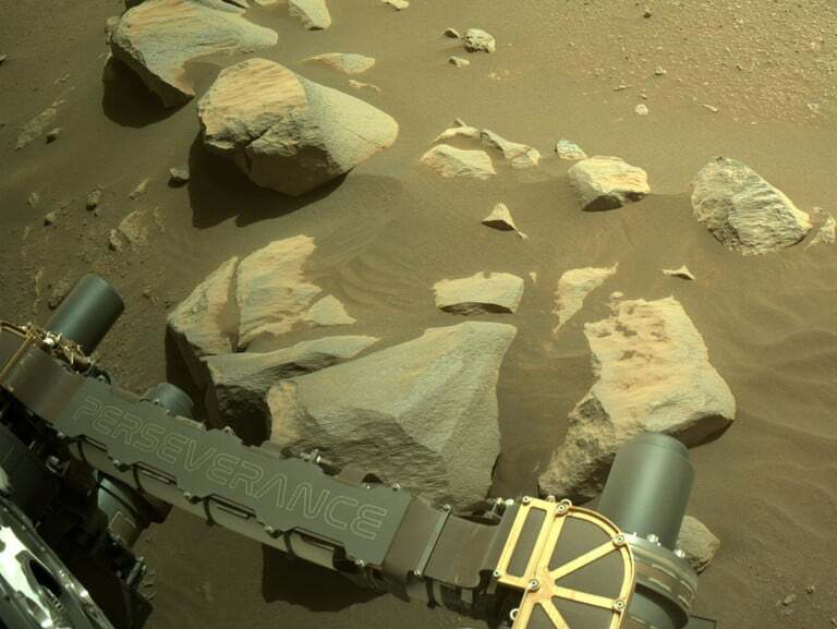 مریخ نورد استقامت به دنبال کشف شواهد حیات در دهانه جزرو 