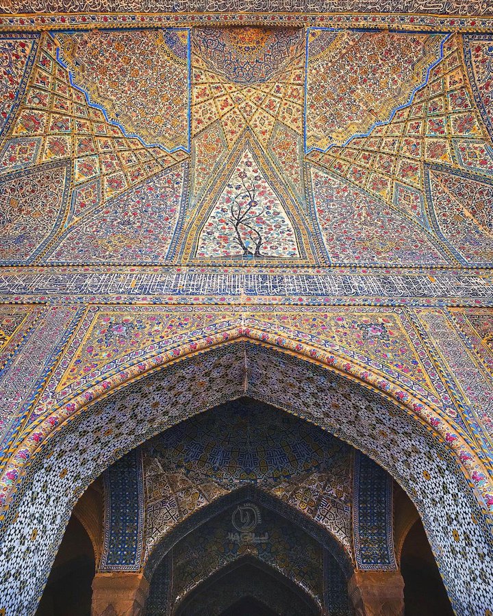 کاشی‌کاری زیبای مسجد وکیل شیراز