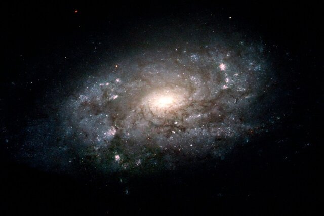 تصویر خیره‌کننده از کهکشانی شبیه به راه شیری