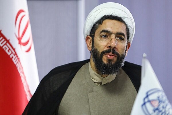 وظیفه مسئولان نهاد تبیین متناسب با محیط دانشگاهی است