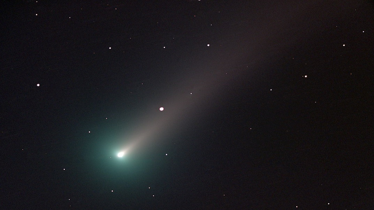 درخشان‌ترین ستاره دنباله‌دار متلاشی شد+عکس
