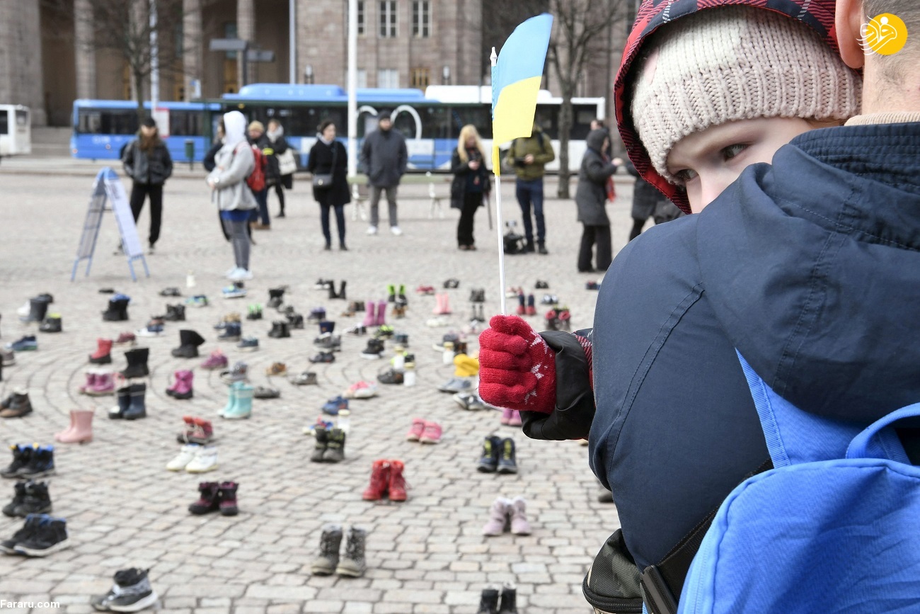 ۲۱۰ کفش کوچک متعلق به کودکان کشته شده اوکراینی+عکس
