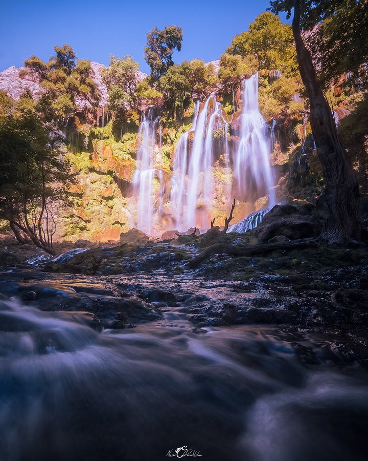 نمایی دیدنی از آبشار زردلیمه در چهارمحال و بختیاری+عکس